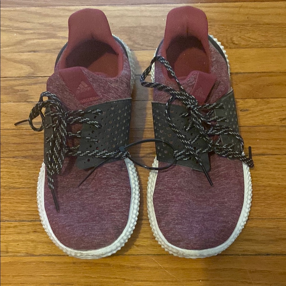 Adidas Maroon and Black Athletic Tennis Shoes Woman 7 1/2